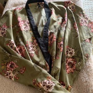 Silk inspired polyester kimono